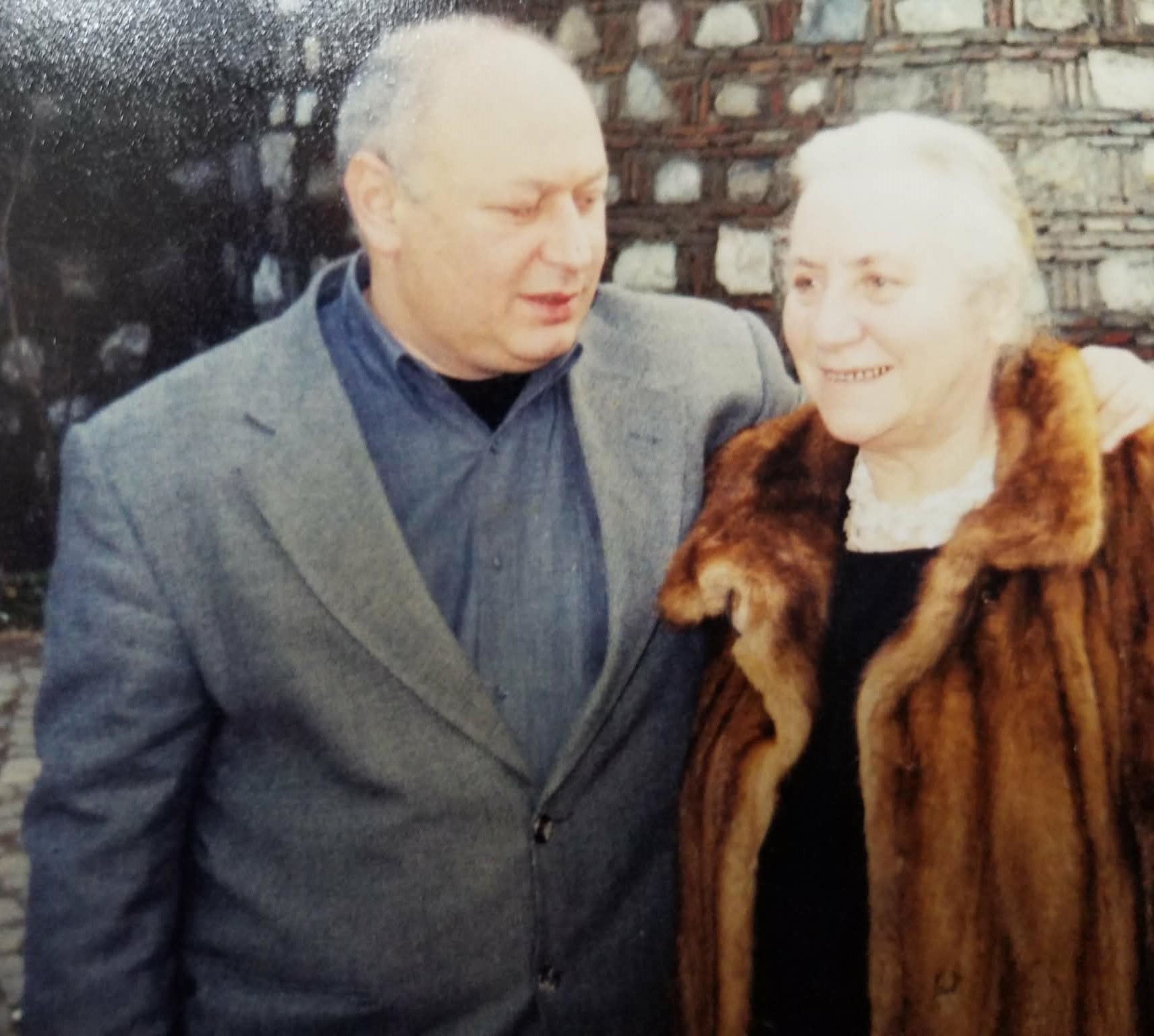 შვილთან, ნუგზარ ნავერიანთან ერთად